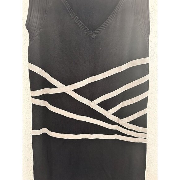 Carmen Marc Valvo Black / Grey Geometric Bodycon Sleeveless Knit Dress. Size M - Picture 2 of 9